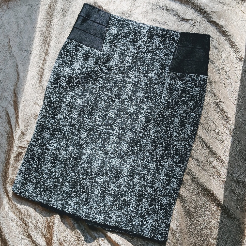 NWT Bebe midi skirt